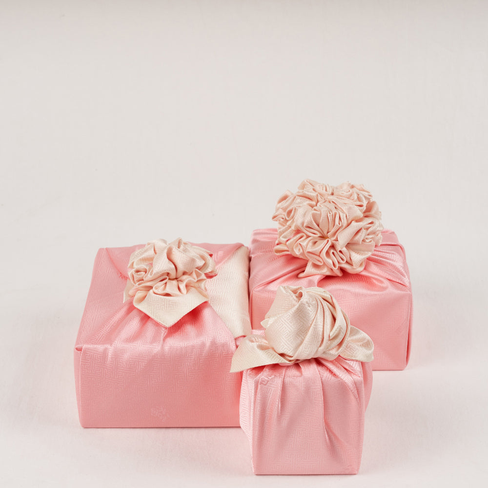 Korean traditional double sided silk yarn wrapping fabric [Ivory / Light coral]
