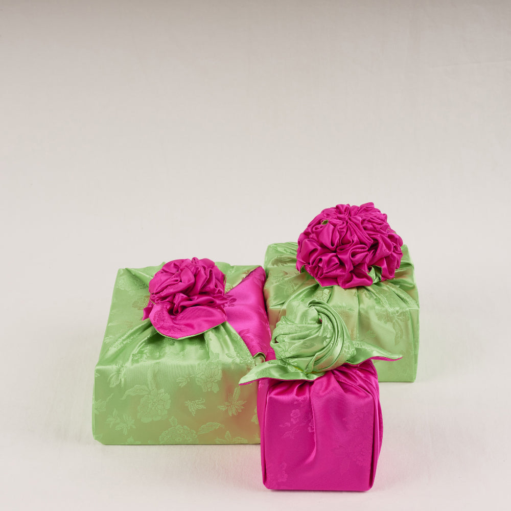 Korean traditional double sided silk yarn wrapping fabric [Light green/Pink]