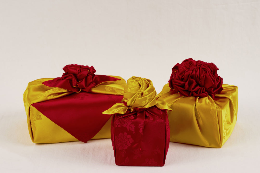 Korean traditional double sided silk yarn wrapping fabric [Gold/Burgundy]