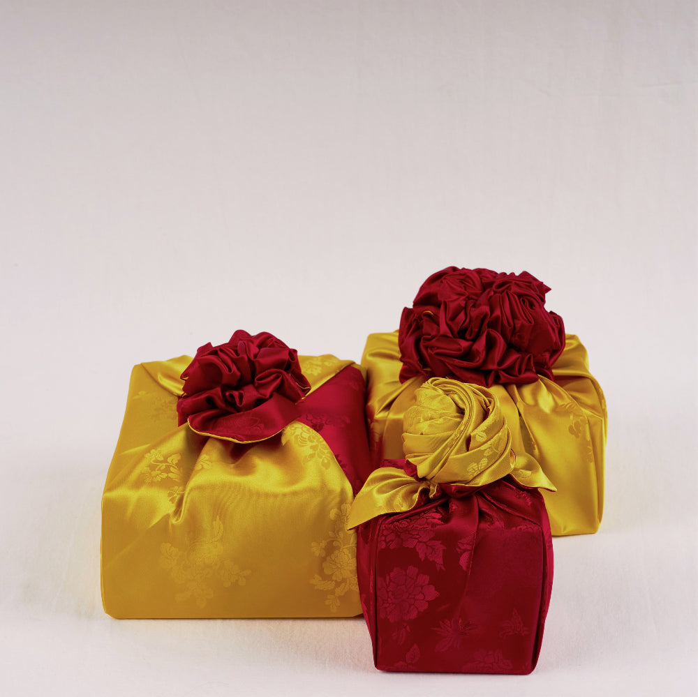 Korean traditional double sided silk yarn wrapping fabric [Gold/Burgundy]