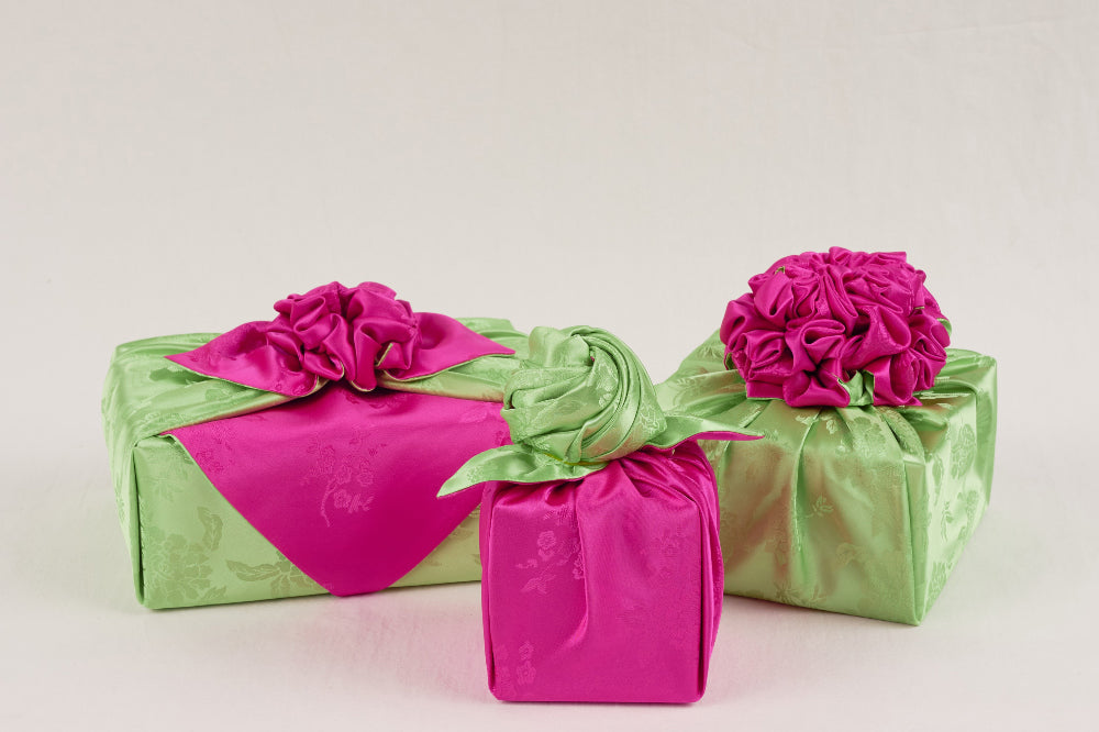 Korean traditional double sided silk yarn wrapping fabric [Light green/Pink]