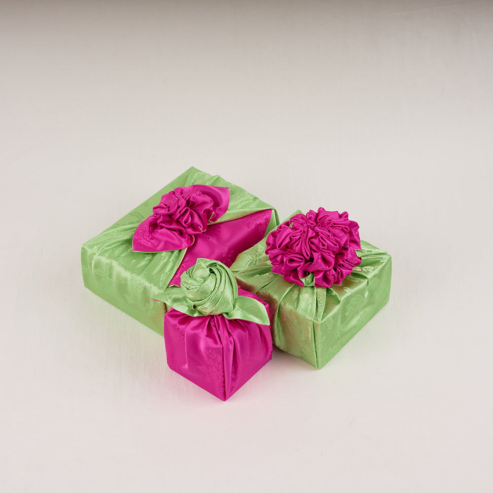 Korean traditional double sided silk yarn wrapping fabric [Light green/Pink]